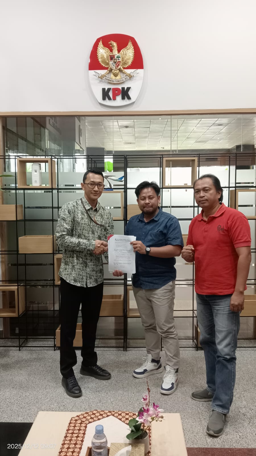 eff8a82f1d204cd0b9f306ae27395789(1)